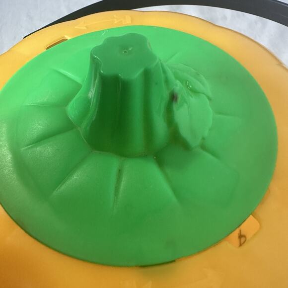 Vintage 1986 McDonald’s Halloween Pumpkin Pail + 3 Boo Buckets 2022 Lot of 4 - Picture 14 of 15